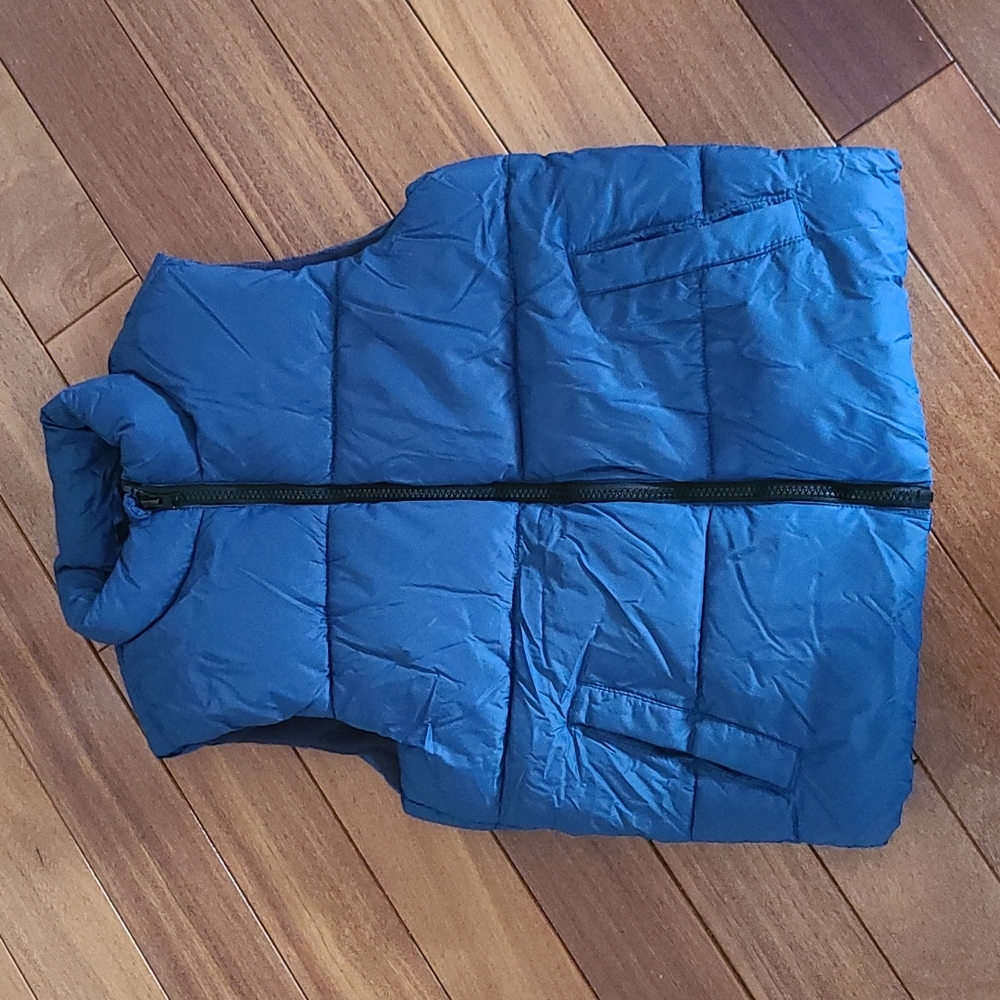 Old Navy boys size 8 puffer vest